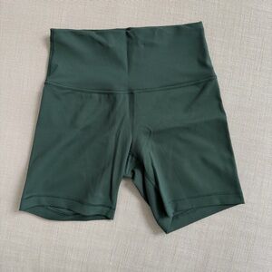 Lululemon Wunder Train High-Rise Biker Short